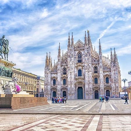 Urban District Apartments - Milan Old Town Central 2 Br Buitenkant foto
