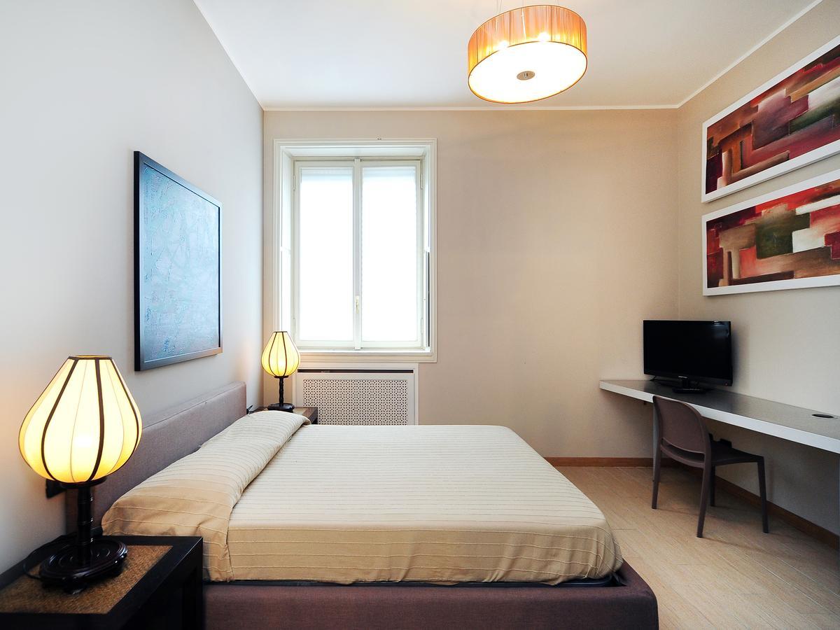 Urban District Apartments - Milan Old Town Central 2 Br Buitenkant foto