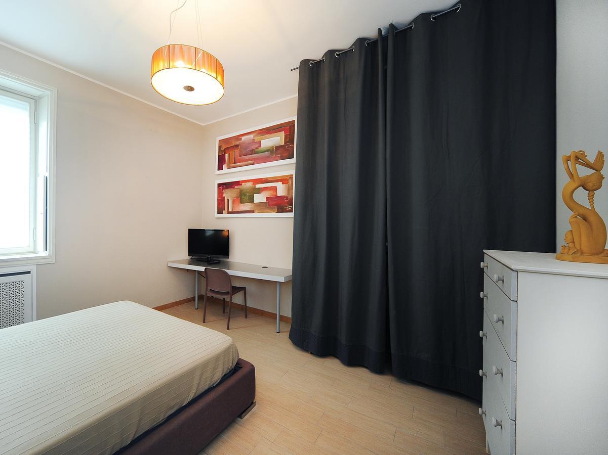 Urban District Apartments - Milan Old Town Central 2 Br Buitenkant foto
