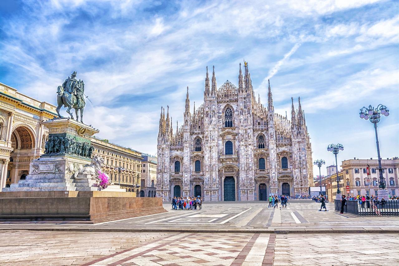 Urban District Apartments - Milan Old Town Central 2 Br Buitenkant foto